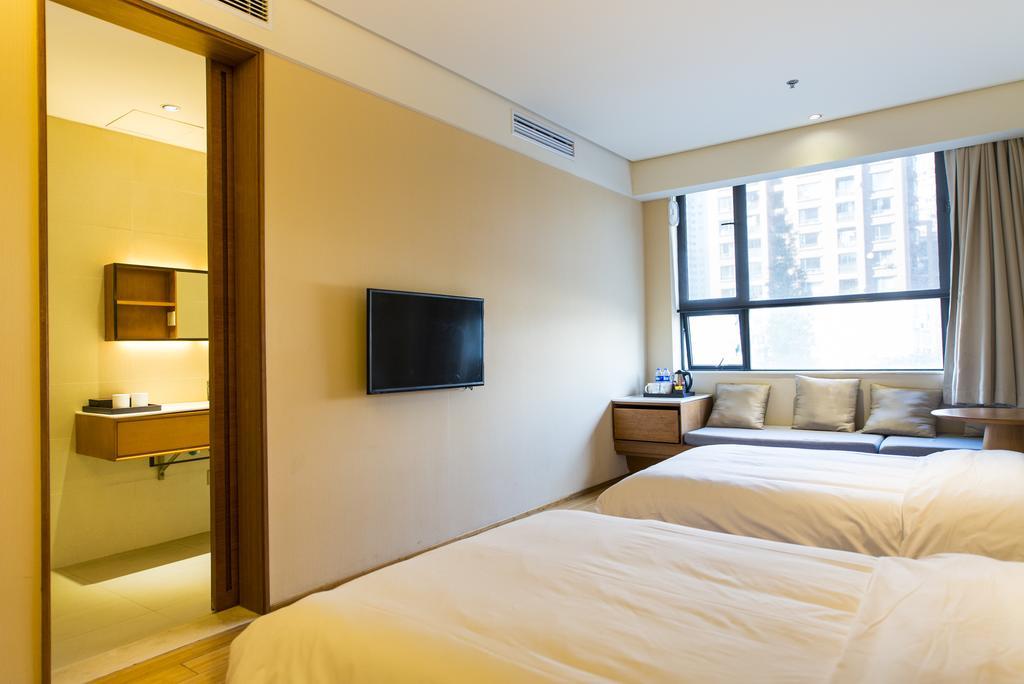 Ji Hotel Shanghai Xujiahui Стая снимка