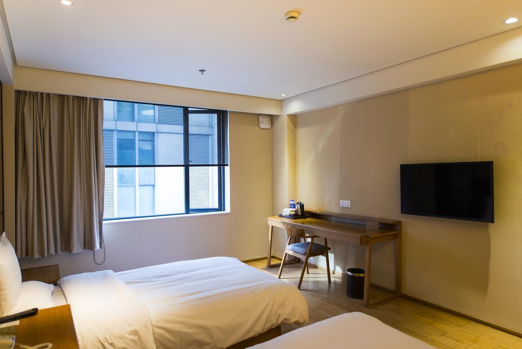 Ji Hotel Shanghai Xujiahui Стая снимка